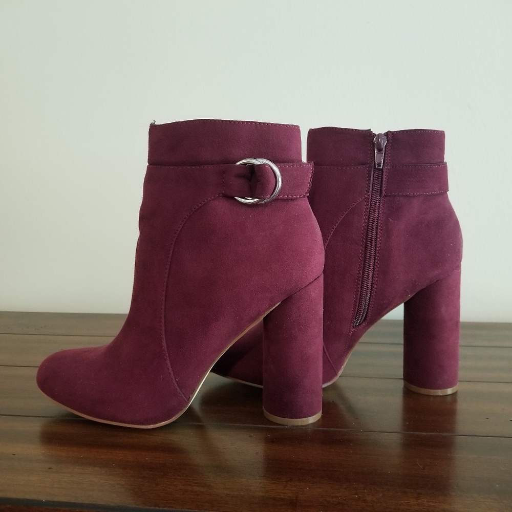 NWOT Just Fab Faux Suede Booties